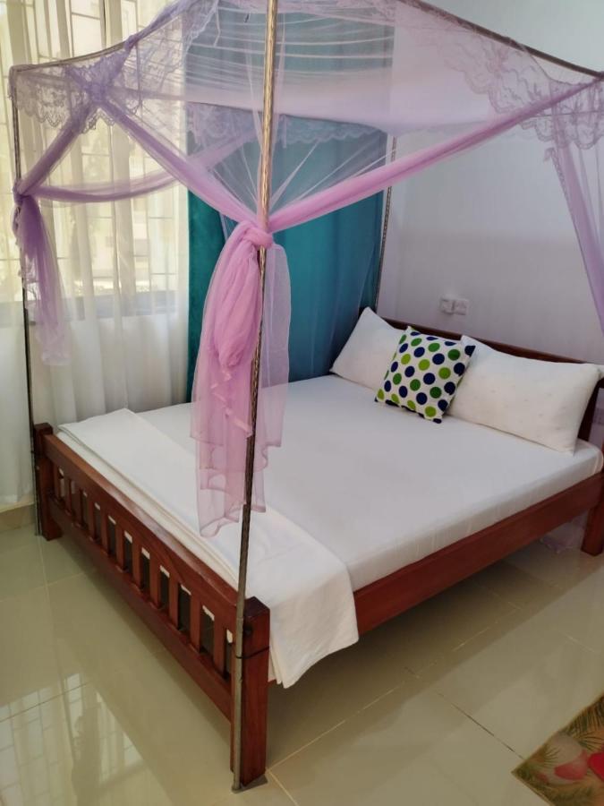 6 Park Retreat Hotel Mombasa Exterior photo