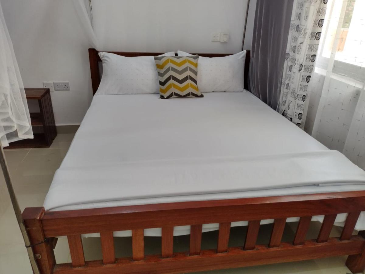 6 Park Retreat Hotel Mombasa Exterior photo