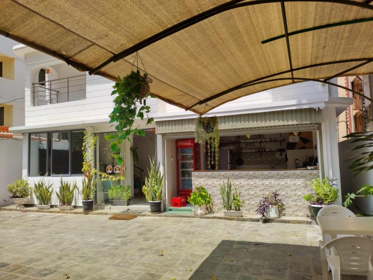 6 Park Retreat Hotel Mombasa Exterior photo
