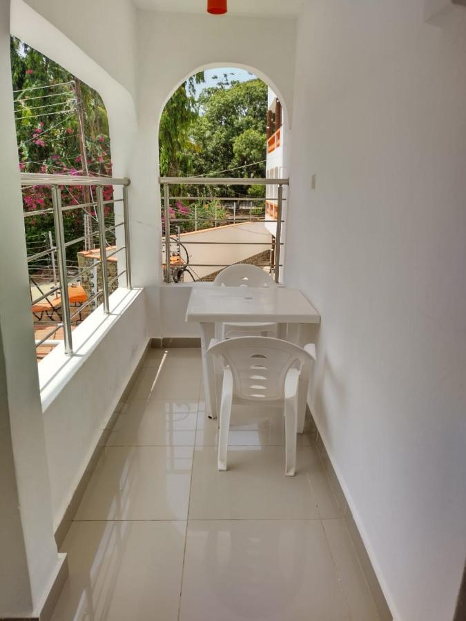 6 Park Retreat Hotel Mombasa Exterior photo