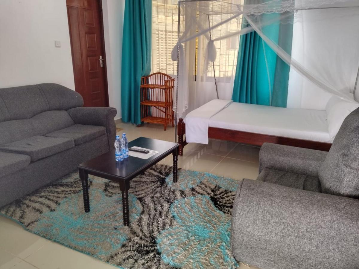 6 Park Retreat Hotel Mombasa Exterior photo