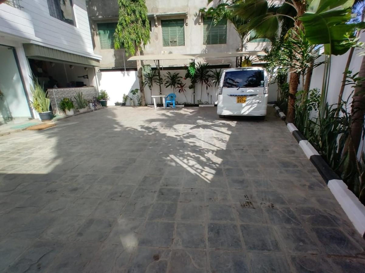 6 Park Retreat Hotel Mombasa Exterior photo